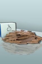 Natural Malaysian Double Super Quality burning oud agarwood for home fragrance and luxury aroma عود طبيعي ماليزي جودة مزدوجة ممتازة للبخور والعطور